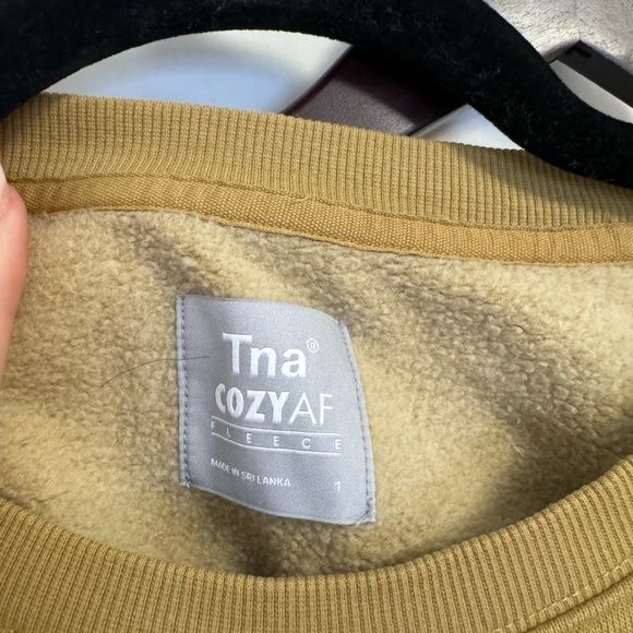 Aritzia Matching Sweatshirt and Sweatpants Set - Picture 4 of 4